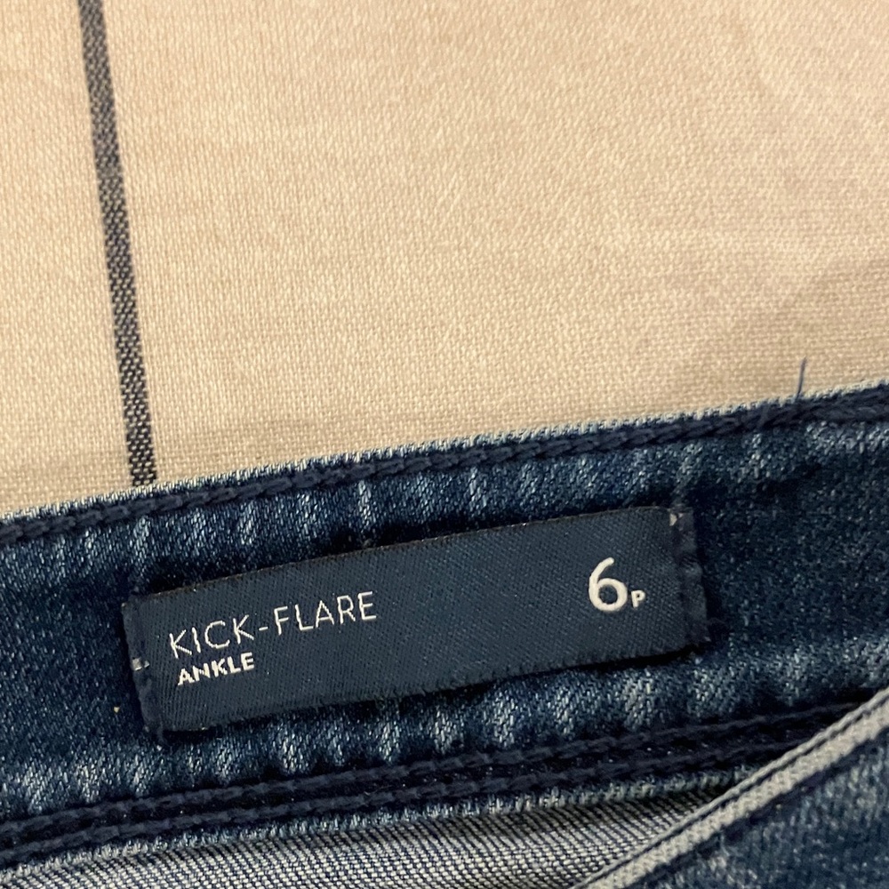 J. Jill Denim Kick Flare Ankle Jeans Women's size 6p - Picture 2 of 4